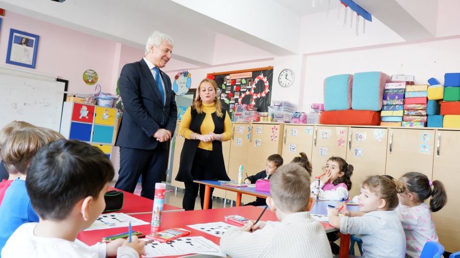 BAŞKAN GÜNEY’DEN ÖĞRENCİLER YERLİ MALI HAFTASI HEDİYESİ