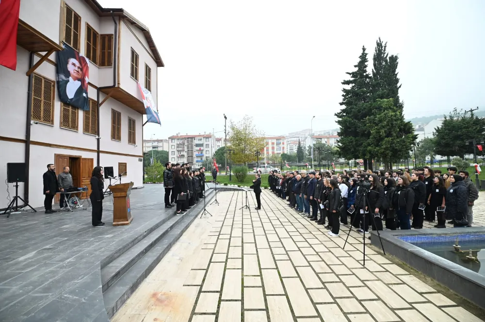 KARESİ ATATÜRK EVİ’NDE ANLAMLI ANMA