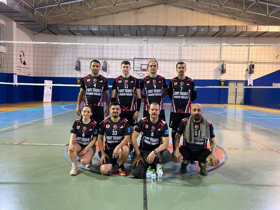 KURT TİCARET VOLEYBOL TAKIMI FİNAL YOLUNDA