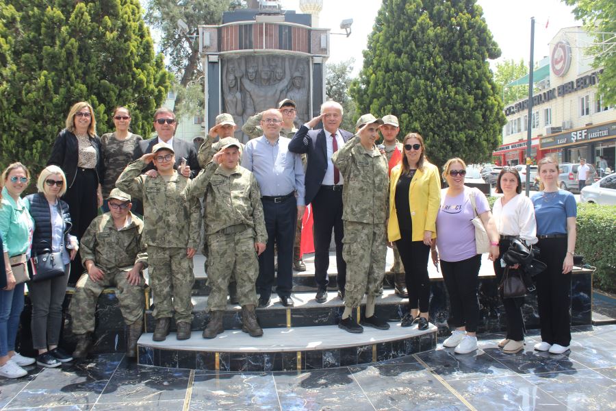 KAYMAKAM KÖKEN VE BAŞKAN GÜNEY ENGELLİLERİ ASKER SELAMI İLE UĞURLADI