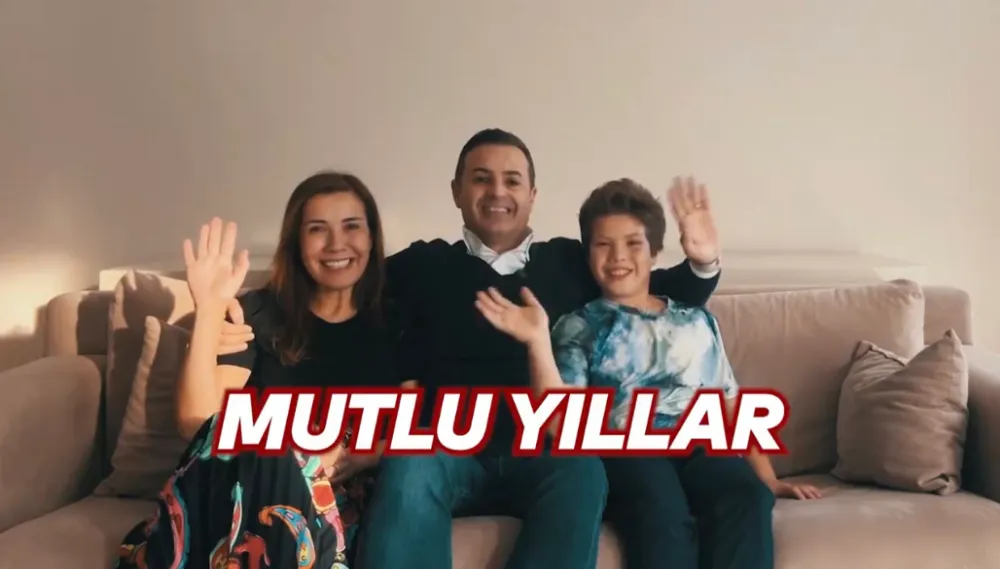 AHMET AKIN HEMŞERİLERİNİN YENİ YILINI KUTLADI: ‘MUTLU YILLAR BALIKESİRİM’