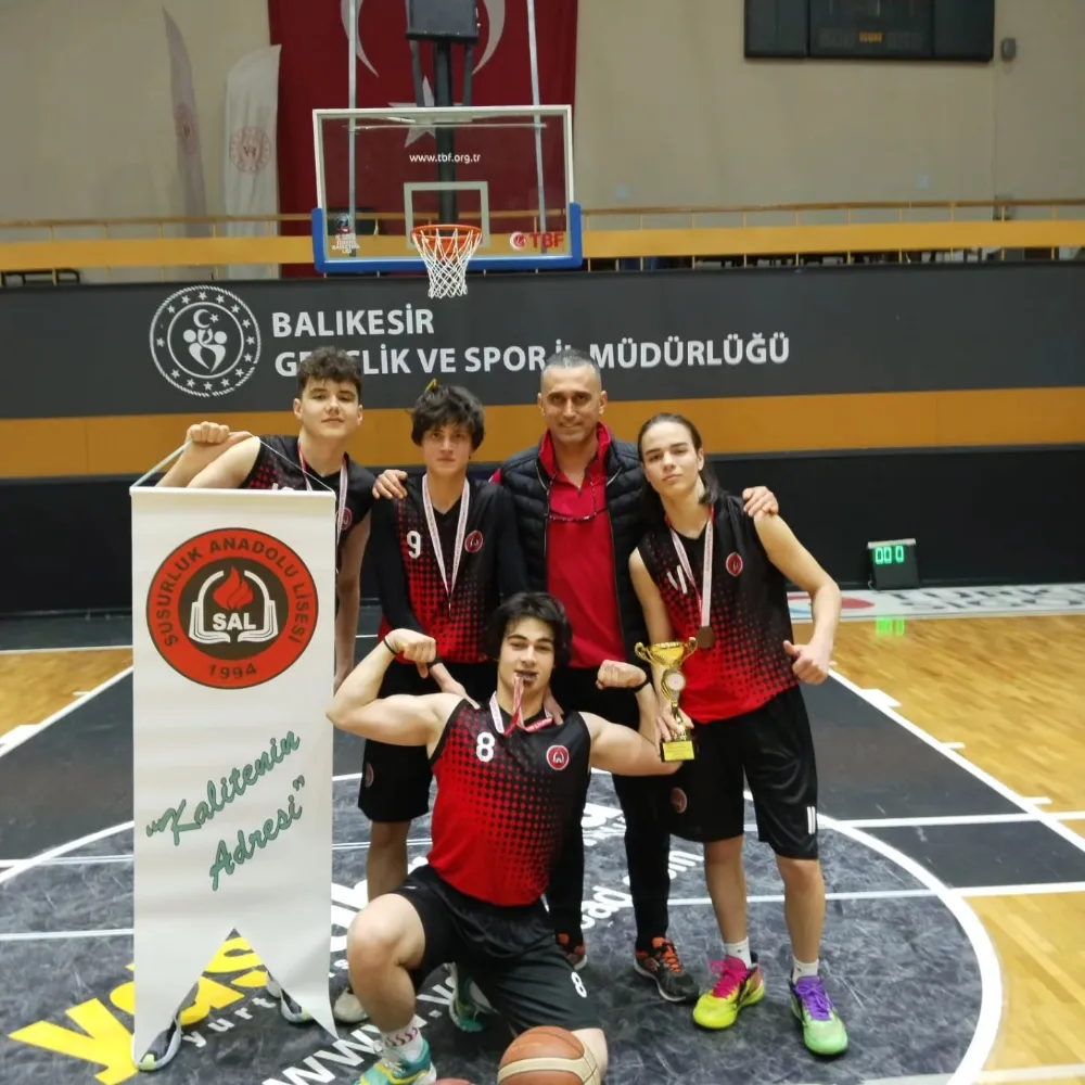 SUSURLUK’UN BASKETBOLDAKİ İLK DERECESİ SUSURLUK ANADOLU LİSESİ ÖĞRENCİLERİNDEN