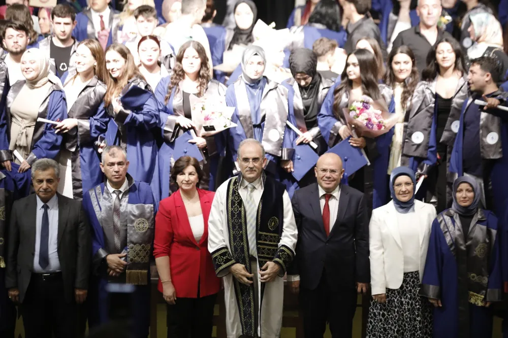 MESLEK YÜKSEKOKULU’NDA MEZUNİYET GURURU