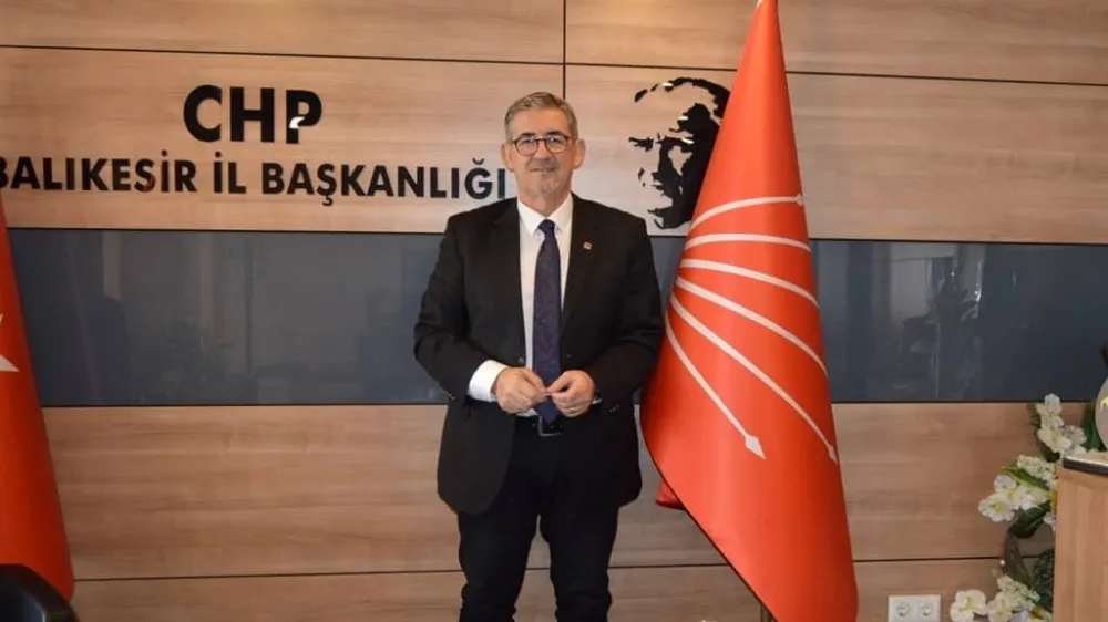 BAŞKAN KÖYBAŞI KADIN KOLLARI GENEL BAŞKANINI TEBRİK ETTİ