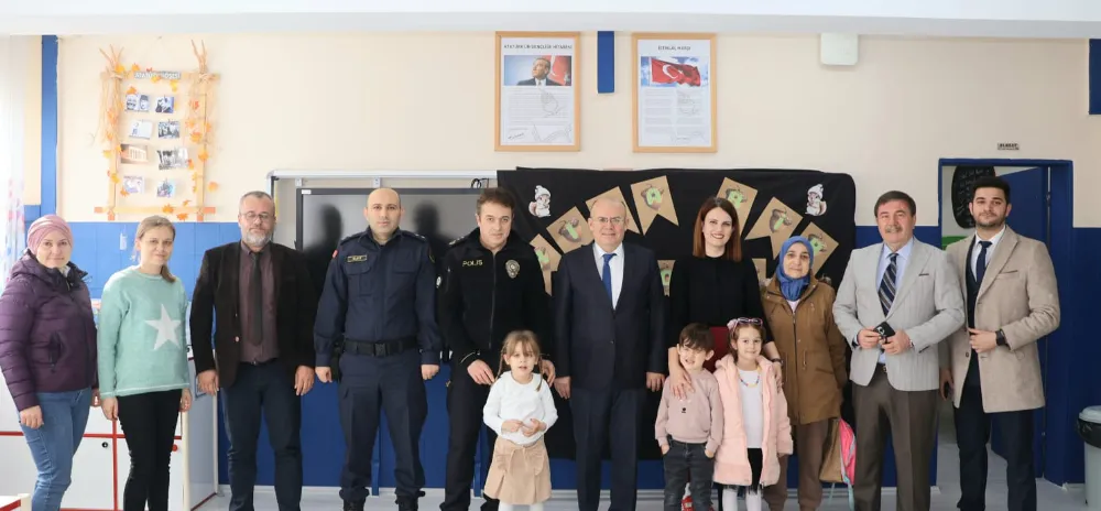 KAYMAKAM KÖKEN, ÖĞRENCİLERİN KARNE HEYECANINA ORTAK OLDU