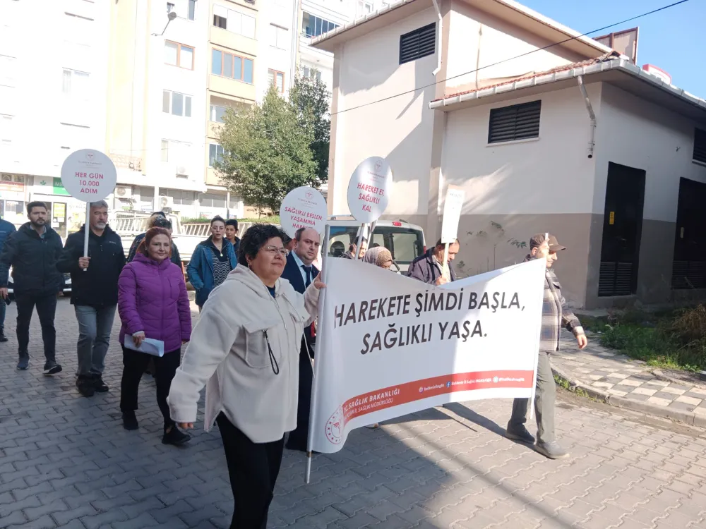 KOAH GÜNÜNDE FARKINDALIK YÜRÜYÜŞÜ: SAĞLIKLI NEFES İÇİN HAREKETE GEÇTİLER