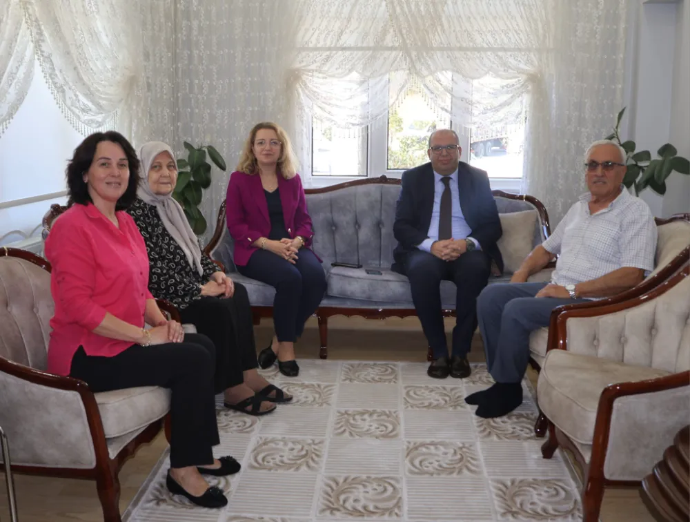 KAYMAKAM GÜLEN ŞEHİT AİLESİNİ ZİYARET ETTİ