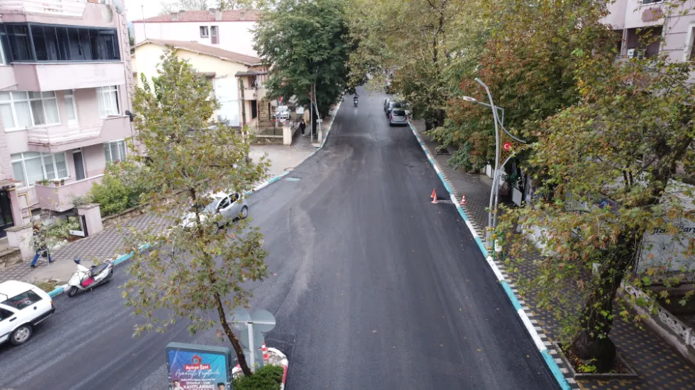 İSTASYON CADDESİ’NDE ASFALTLAMA ÇALIŞMALARININ BİR BÖLÜMÜ TAMAMLANDI