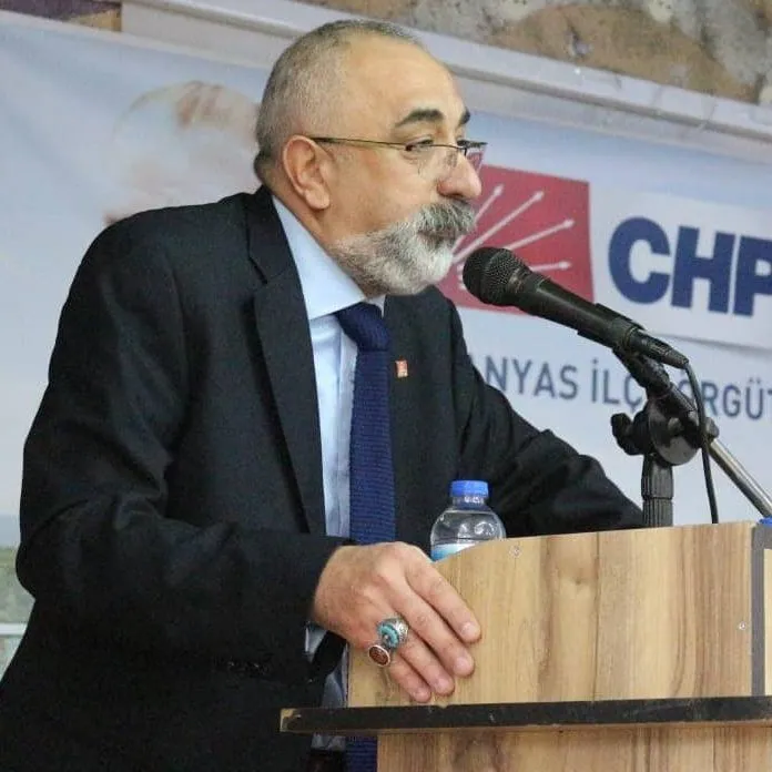 İSFENDİYAR ÜLKER BALIKESİR CHP İL BAŞKANLIĞI’NA ADAY OLDUĞUNU AÇIKLADI