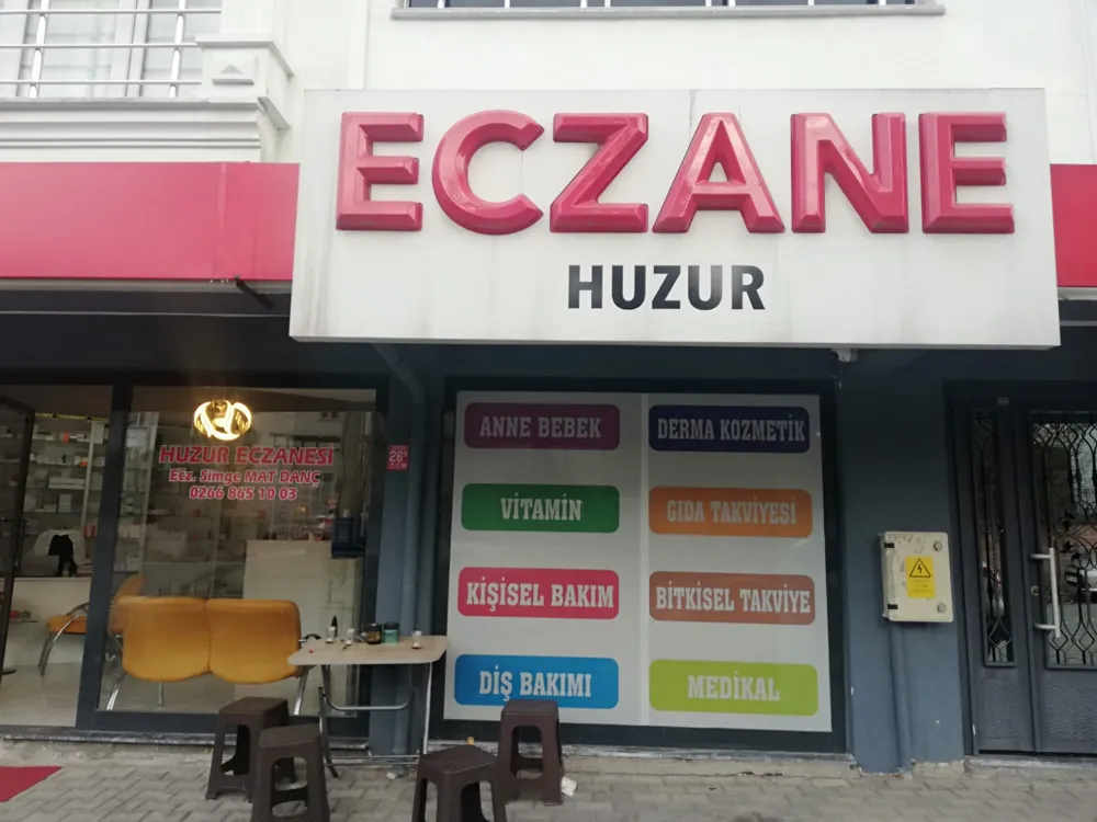 HUZUR ECZANESİ YENİ YERİNDE HİZMETE BAŞLADI  