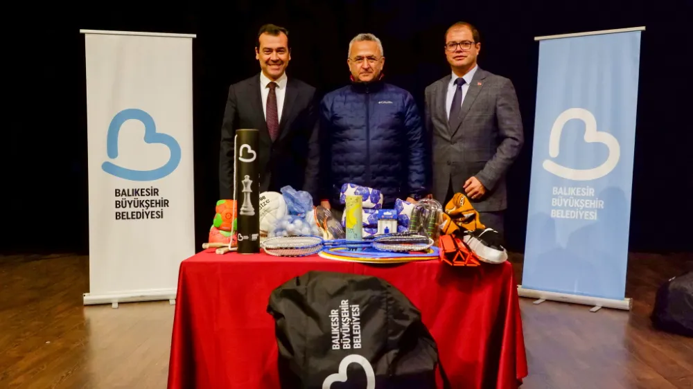 SUSURLUK OKULLARINA DEV SPOR MALZEMESİ DESTEĞİ