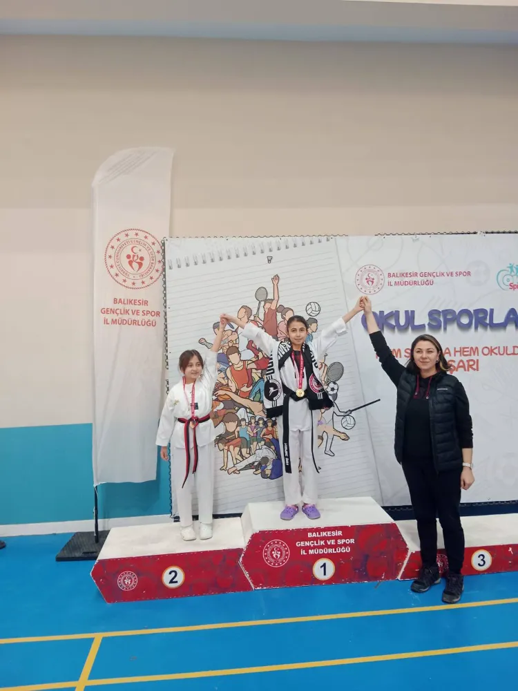 SUSURLUK İMAM HATİP ORTAOKULU ÖĞRENCİSİ NEFİSE ŞEN, TAEKWONDO