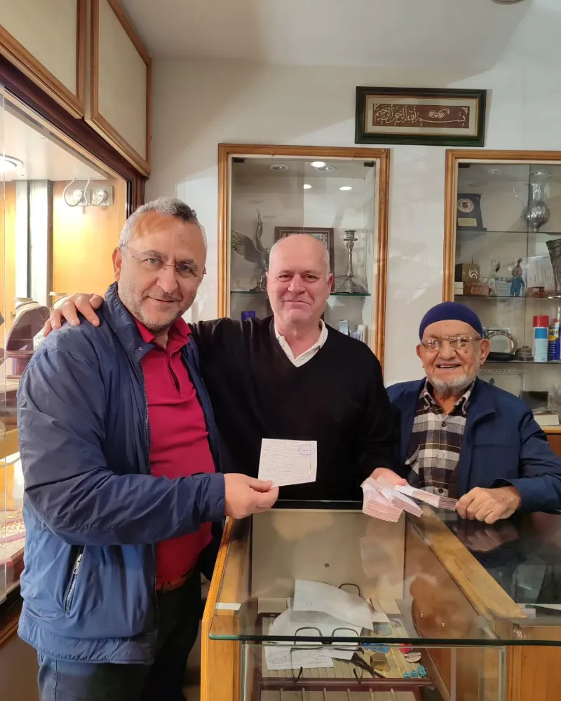 BAŞKAN SEMİZEL SÖZ VERDİĞİ GİBİ BU AYDA MAAŞINI BAĞIŞLADI