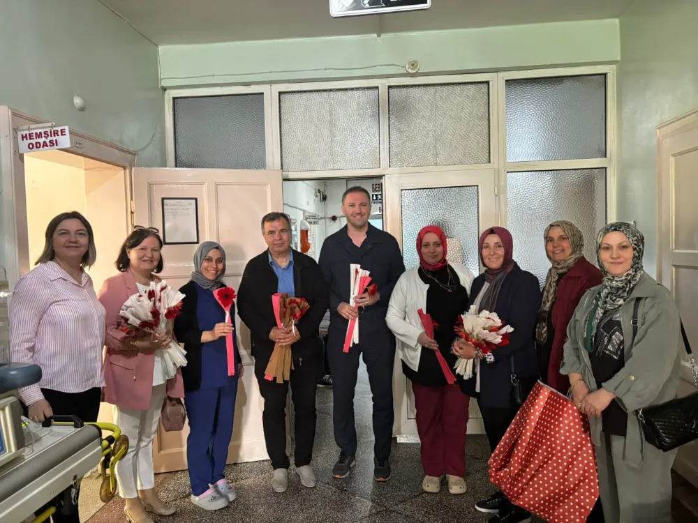SUSURLUK AK PARTİ İLÇE BAŞKANI VE TEŞKİLATINDAN SAĞLIK ÇALIŞANLARINA ANLAMLI ZİYARET