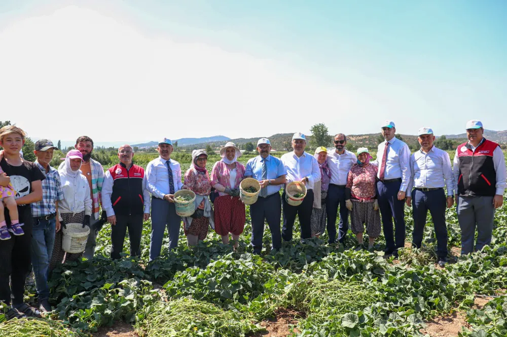 Her Daim Sahada, Üreticinin Yanında: Milletvekili Canbey’den Tarıma Tam Destek Canbey Çiftçinin Yanında 