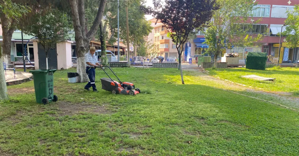 SUSURLUK BELEDİYESİ EKİPLERİ İLÇE GENELİNDE ÇALIŞMALARINI SÜRDÜRÜYOR