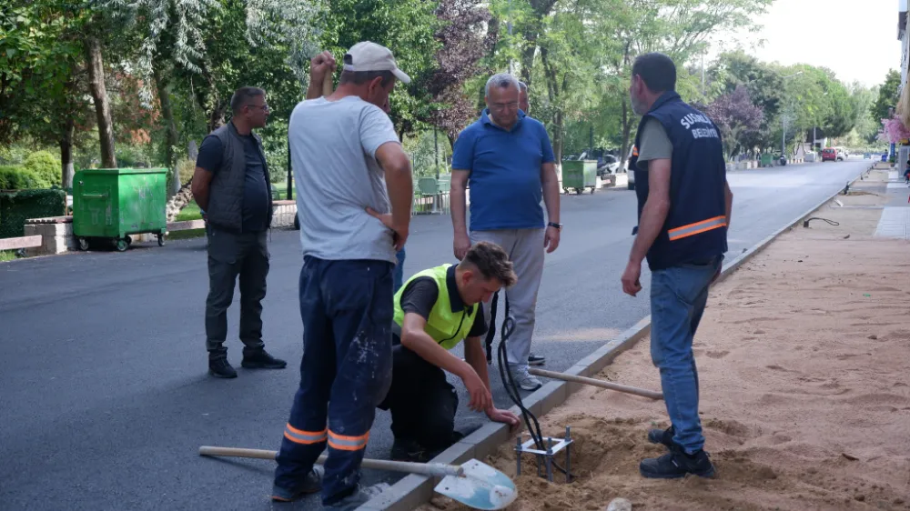 ŞEHİT FİKRET CADDESİ YENİLENDİ: KALDIRIM ÇALIŞMALARI TAMAMLANDI
