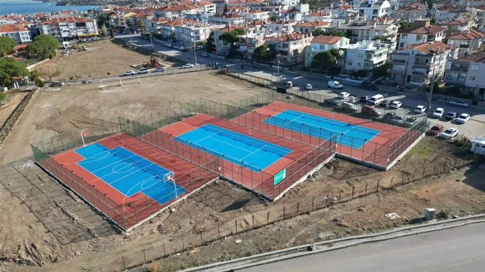 SUSURLUK, GÖBEL VE DEMİRKAPI’DAKİ FUTBOL SAHALARI TAMAMLANDI
