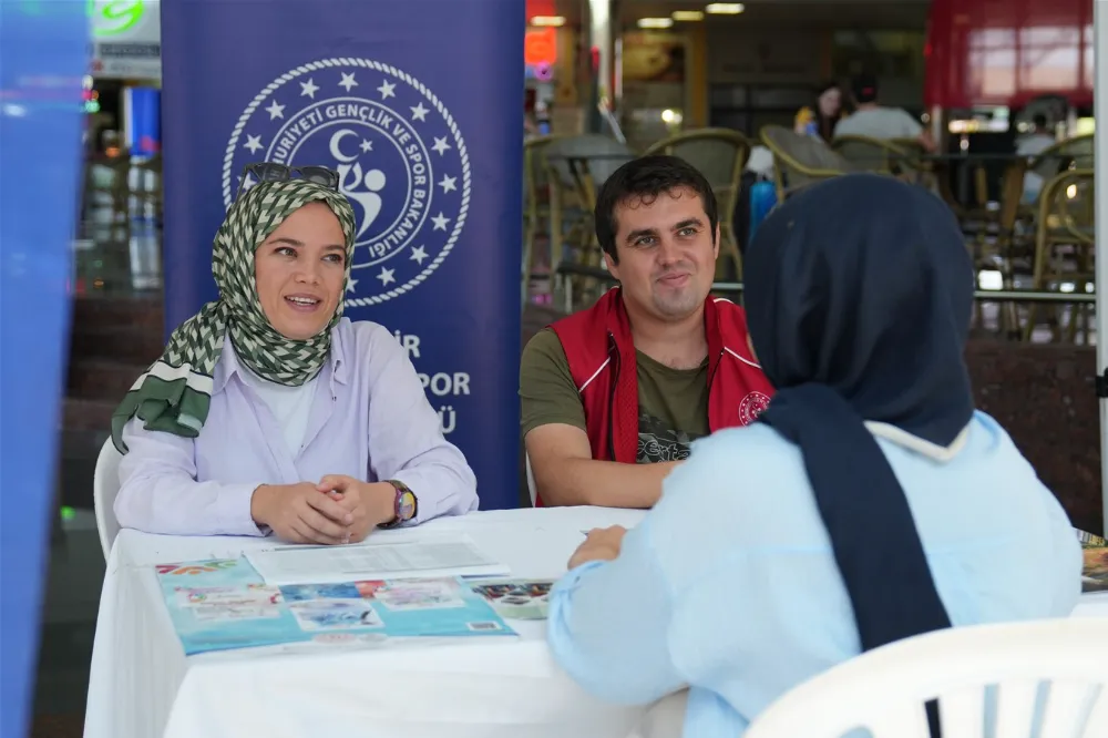 BALIKESİR’DE ÜNİVERSİTE ÖĞRENCİLERİNE REHBERLİK VE DESTEK