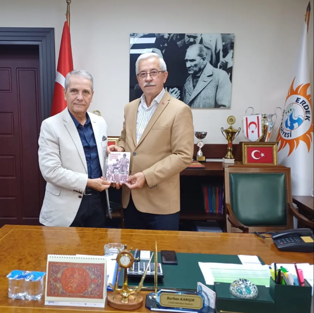 CEMİL YAVUZ ERDEK BELEDİYE BAŞKANI BURHAN KARIŞIK’I ZİYARET ETTİ